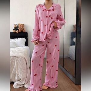 Pink Heart-Print Women's Pajama Set - Comfortable Sleepwear